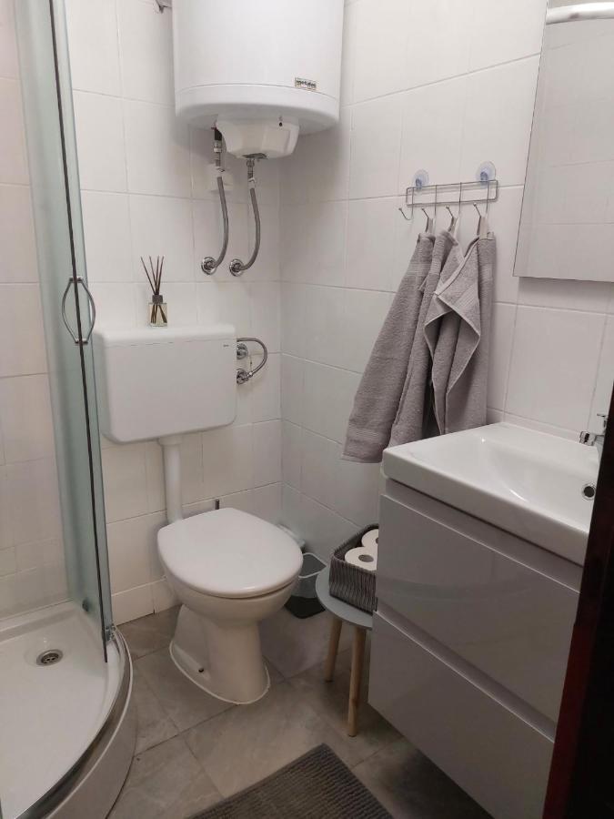 Apartma Romeo ไพราน ภายนอก รูปภาพ